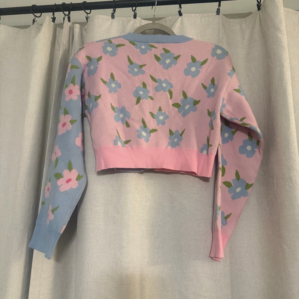 NEW Cider Two Tone Button Up Floral Faux Pearl Crop Cardigan - Picture 3 of 4